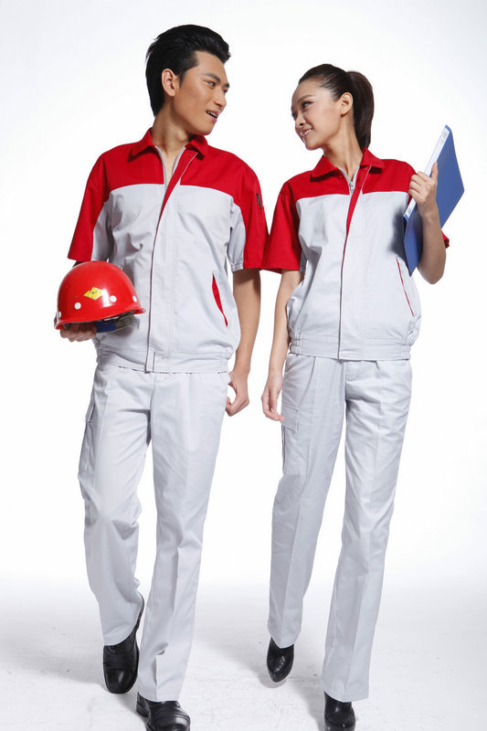 秋冬季的工作服面料應(yīng)如何選擇?定做時(shí)應(yīng)注意什么?
